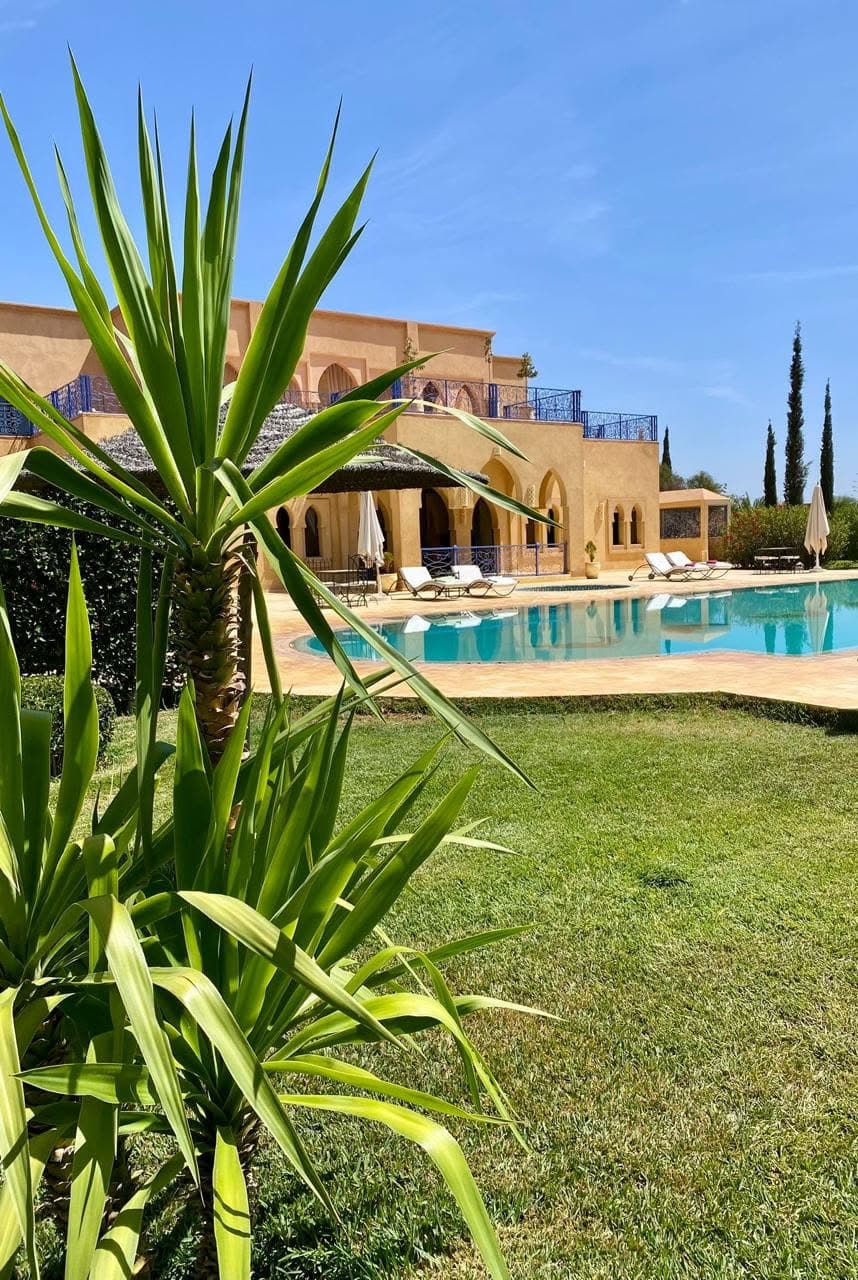 Le riad et sa piscine